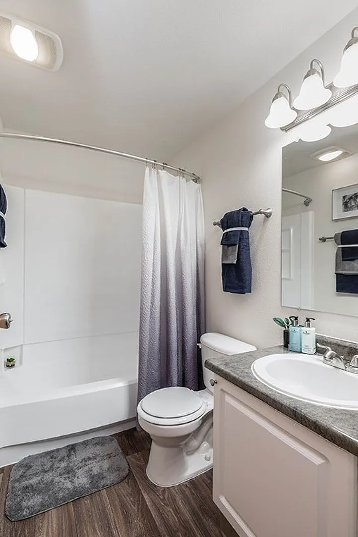 Kenmore Village Apartments — Photo 4