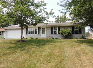 140 Rainbow Dr, Capron, IL 61012
