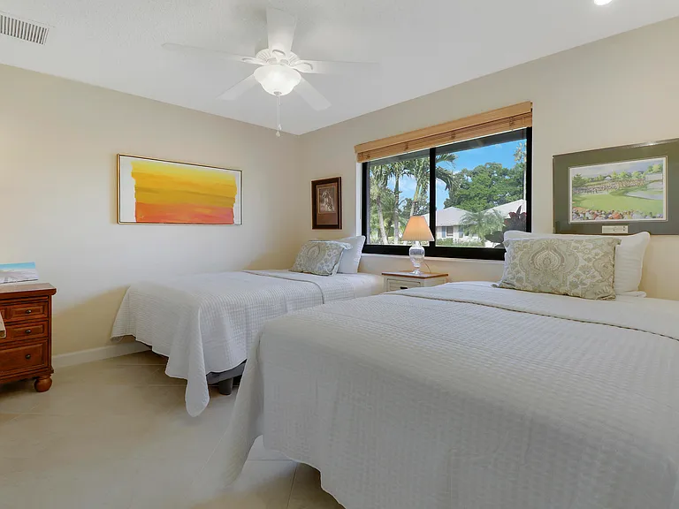 820 Club Dr — Photo 11