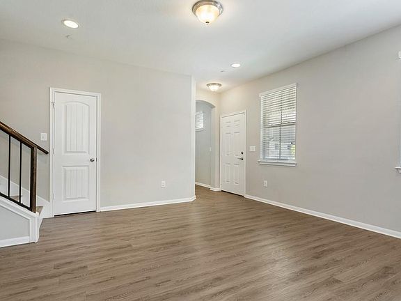 2nd image of 2880 Donnell Dr Unit 2001