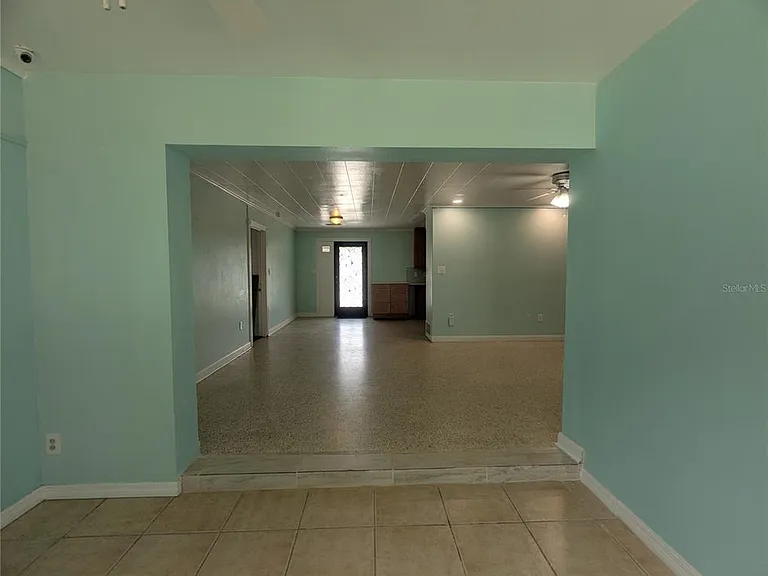 1521 Normandy Way — Photo 14