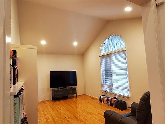 3rd image of 4722 Seagull Way #1