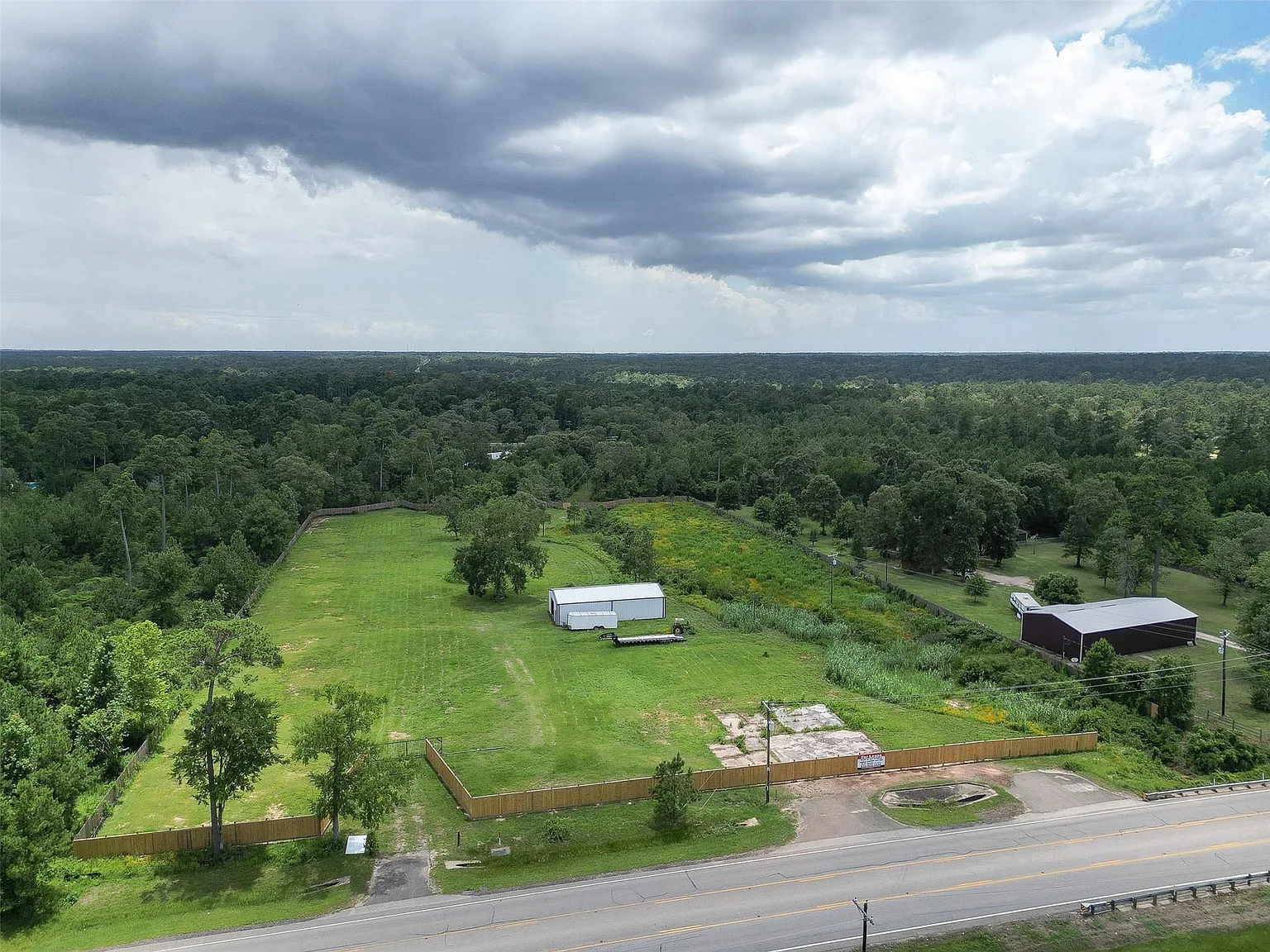 Studio, 1800 sqft, $4,500 — Photo 1