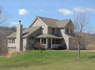 32 Heatherdowns Ln, Galena, IL 61036