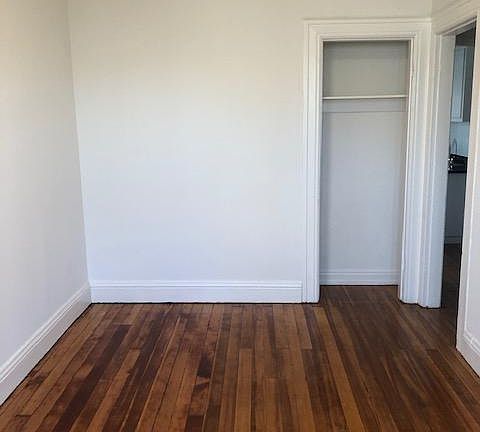 5th image of 43 Juniper St