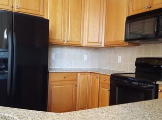 117 Cottswold Ln, Spring Lake, NC 28390