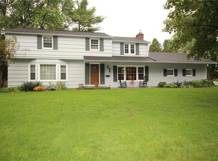 247 Henderson Dr, Penfield, NY 14526