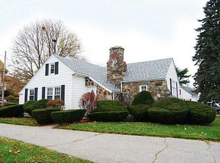 55 Dover Ave, East Providence, RI 02914