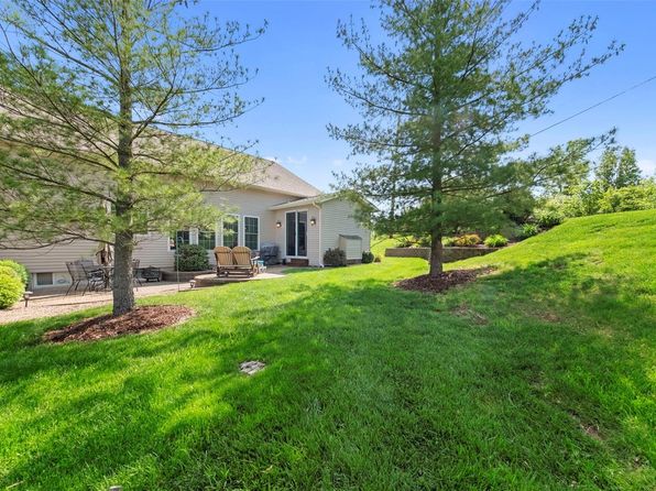 235 River Bluff Ct, Troy, MO 63379