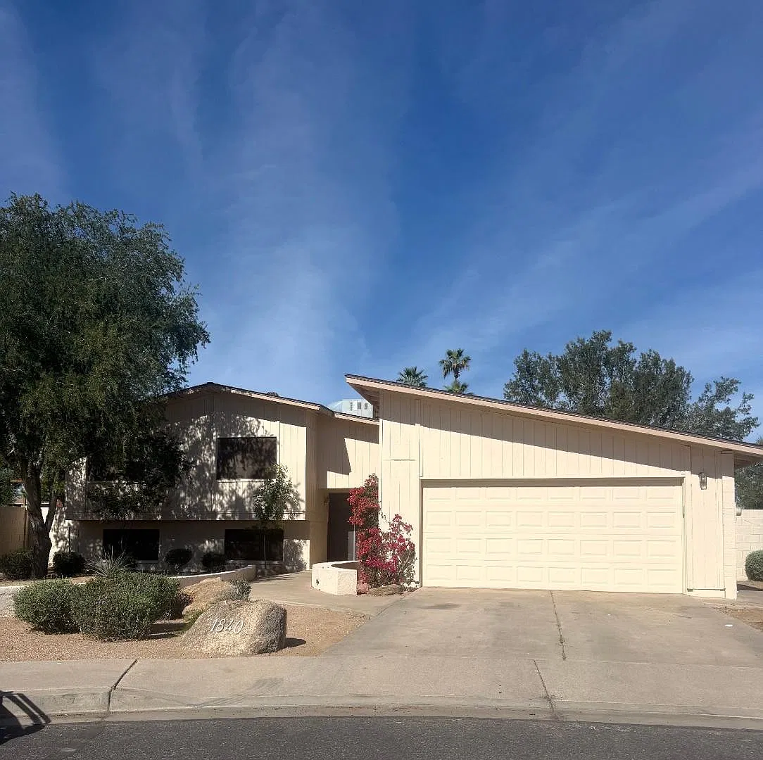 4 bed, 3.5 bath, 2360 sqft, $2,800 — Photo 1