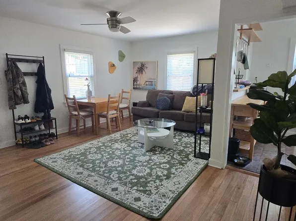 2306 Fort Dr, Alexandria, VA 22303