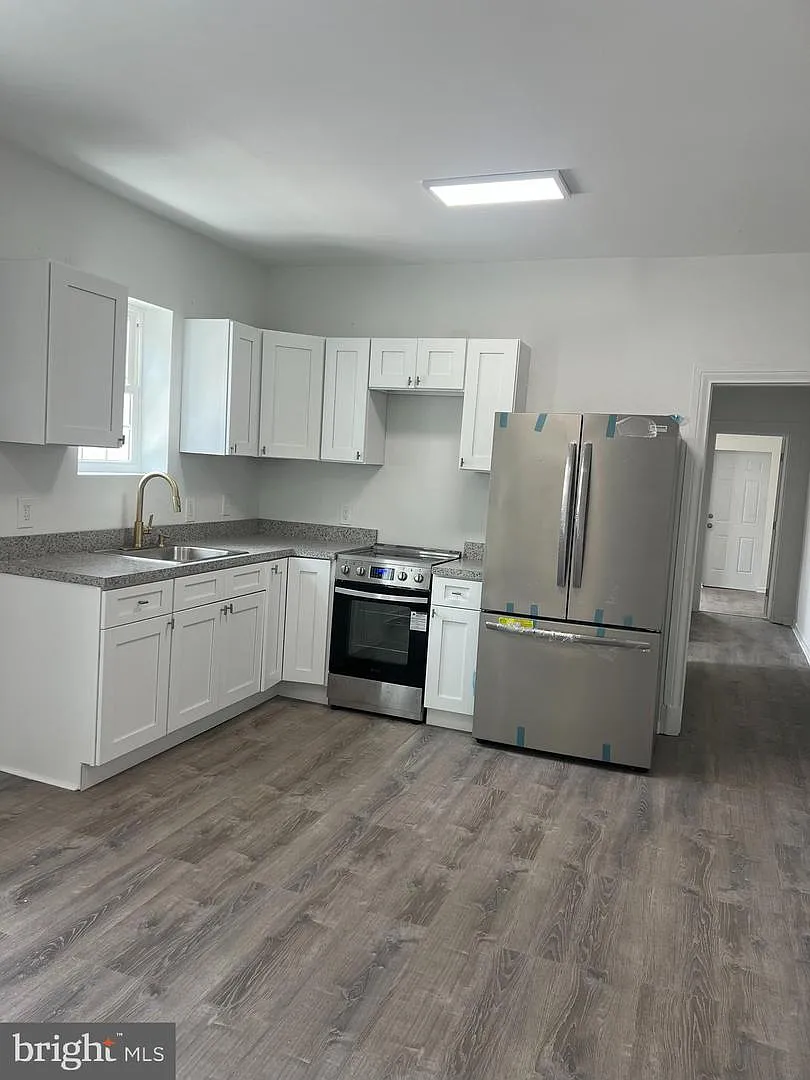 2 bed, 2854 sqft, $1,700 — Photo 2