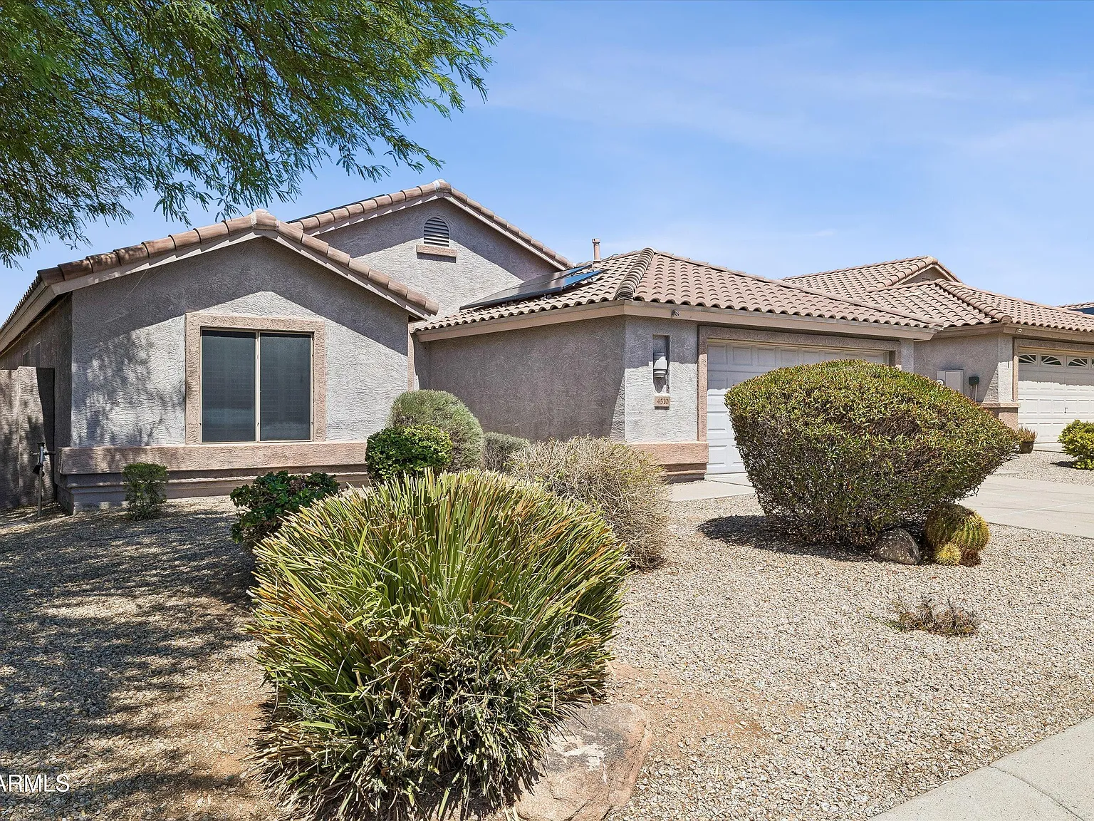 3 bed, 2.0 bath, 1894 sqft, $2,849 — Photo 2