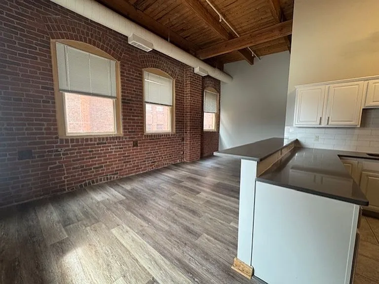 Bridgeview Apartments — Photo 36