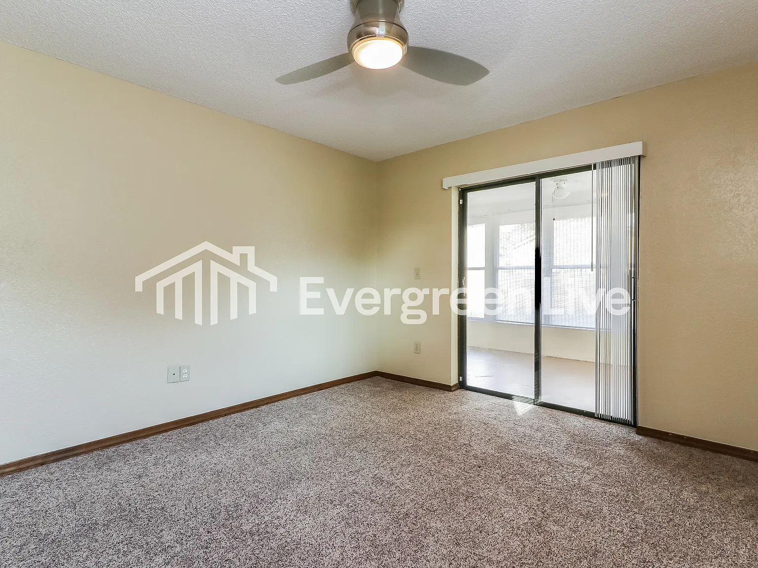 3 bed, 2.0 bath, 1769 sqft, $1,795 — Photo 3