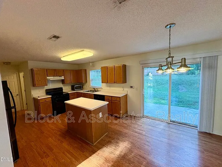 5100 Cardinal Grove Blvd — Photo 6