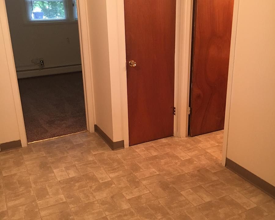 2nd image of 140 Bourne Ave