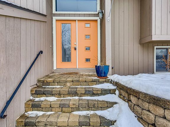 3rd image of 10785 Woodwatch Cir
