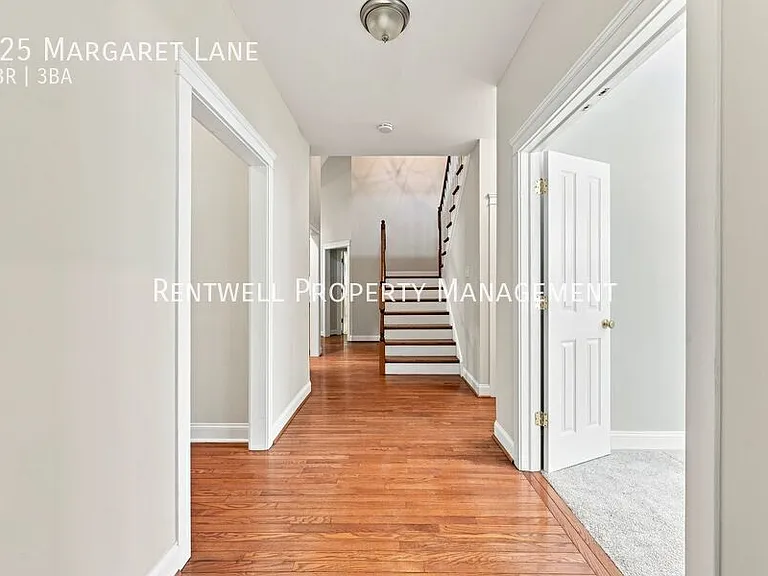 125 Margaret Ln — Photo 3