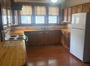 306 Perry St #306, Wapakoneta, OH 45895