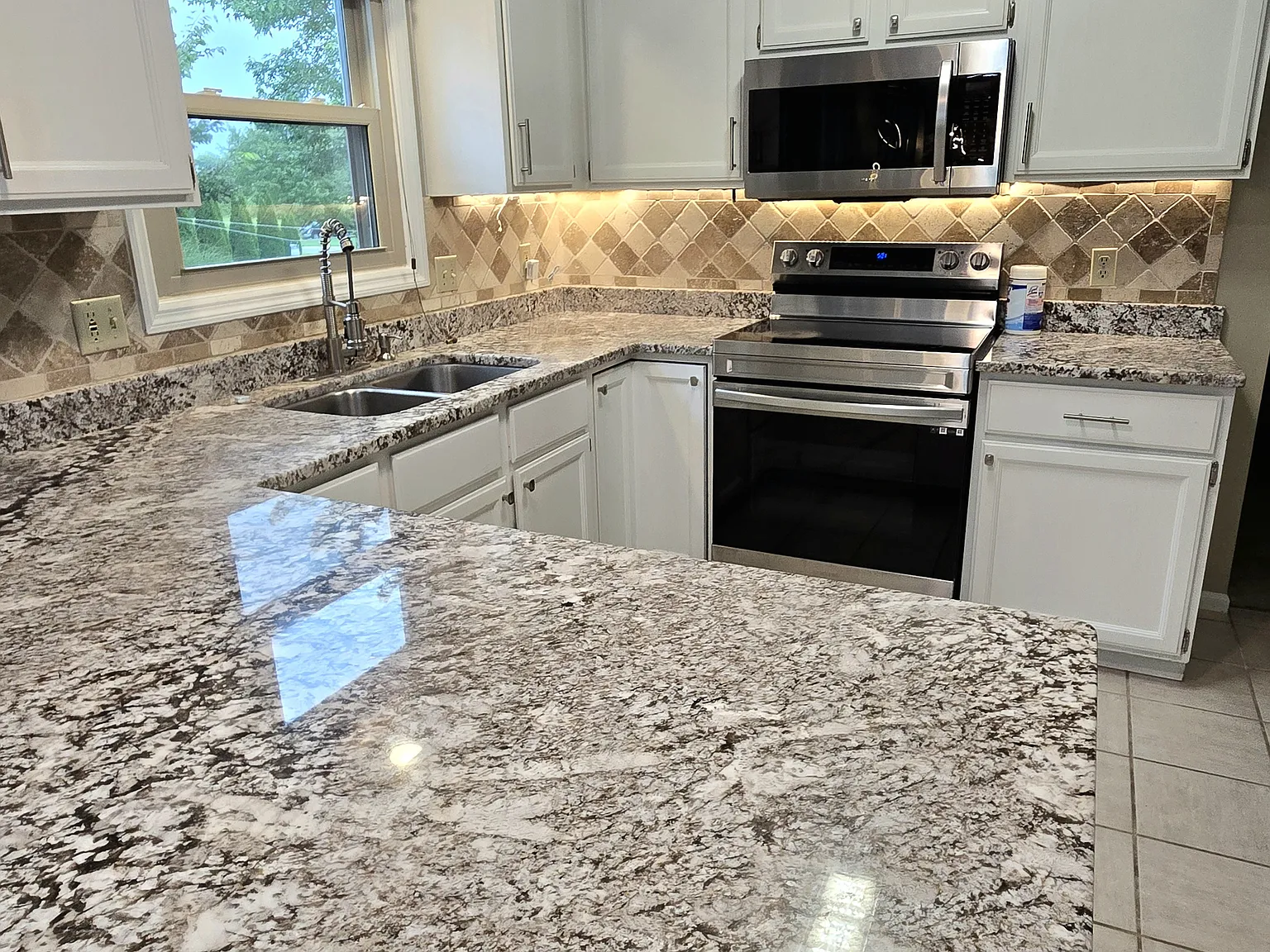 6114 Sugartree Ct — Photo 3