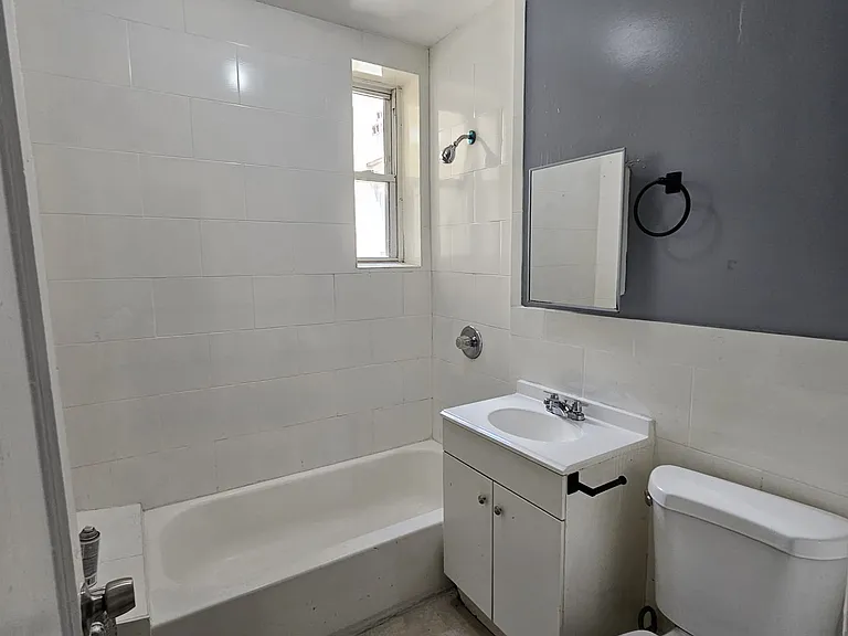 645 Elizabeth Ave #34 — Photo 4