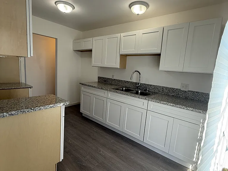 20237 Mulberry St — Photo 5