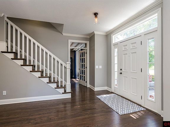 3rd image of 416 Ledlie Ln
