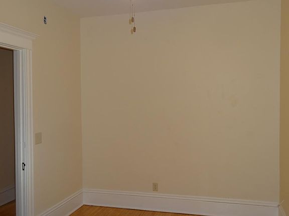 3rd image of 3034 Knox Ave S APT 1