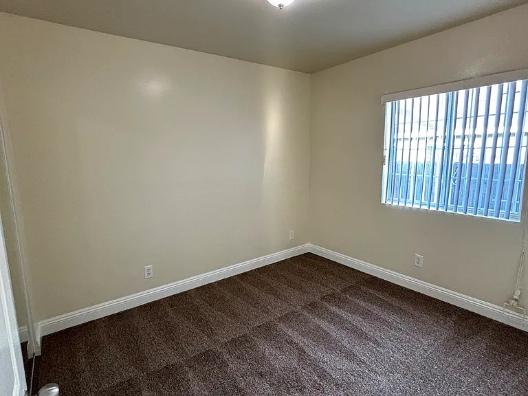 11015 S San Pedro St #11017 — Photo 6
