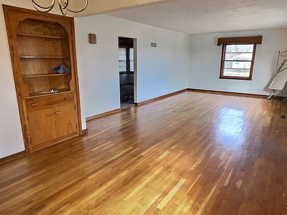5th image of 10573 W County Road 1200 S