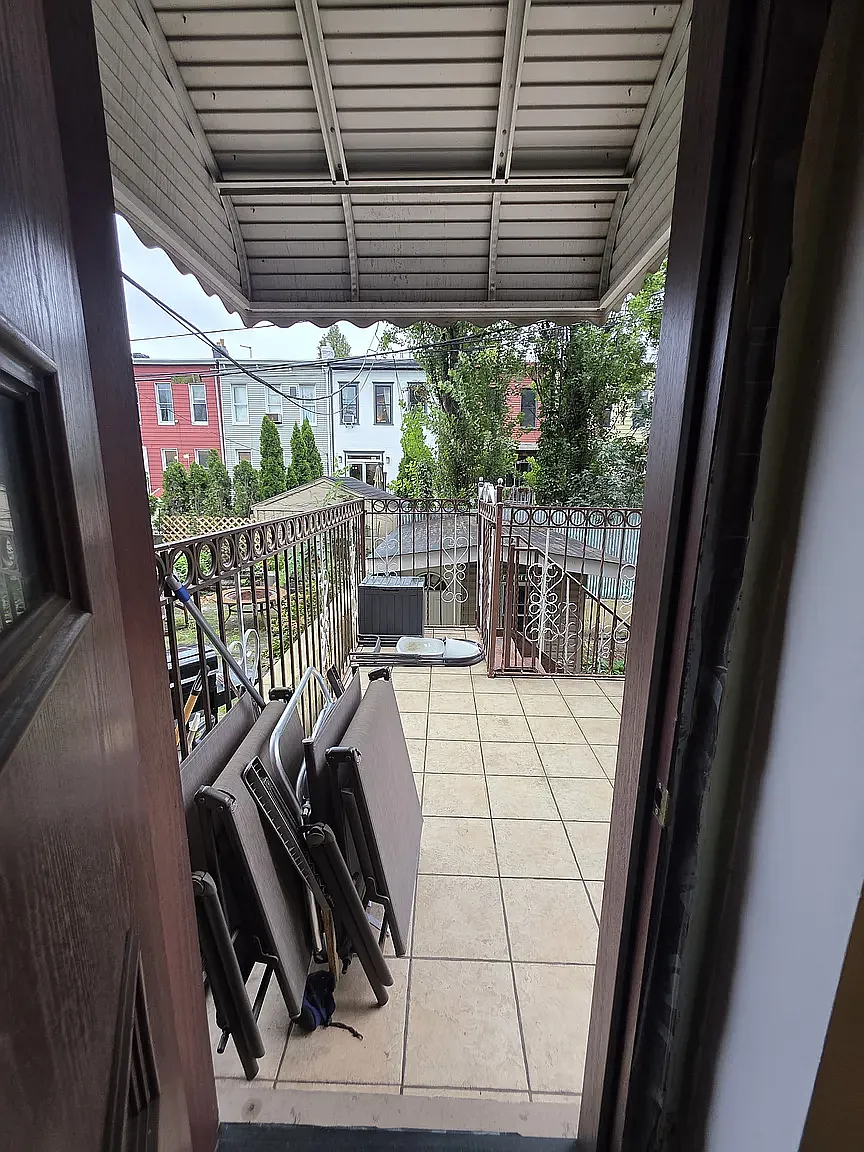 148 Newel Street — Photo 2