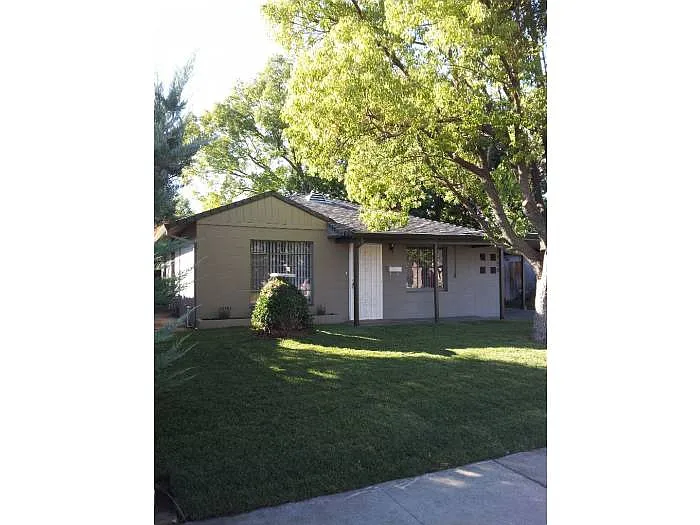 5450 Alcott Dr photo 1