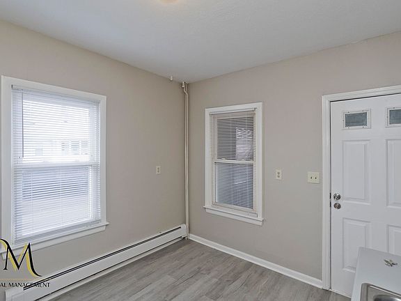 4th image of 129-139 Hubbard St #135-2L