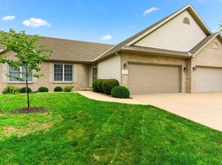 61 Fox Creek Ct, Morton, IL 61550