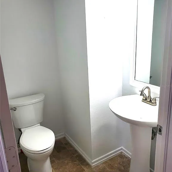 1411 Sedgwick Dr — Photo 6