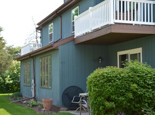 1028 Pilgrim Rd #1, Neenah, WI 54956