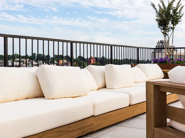 584 Fourth Avenue image 17 of 40