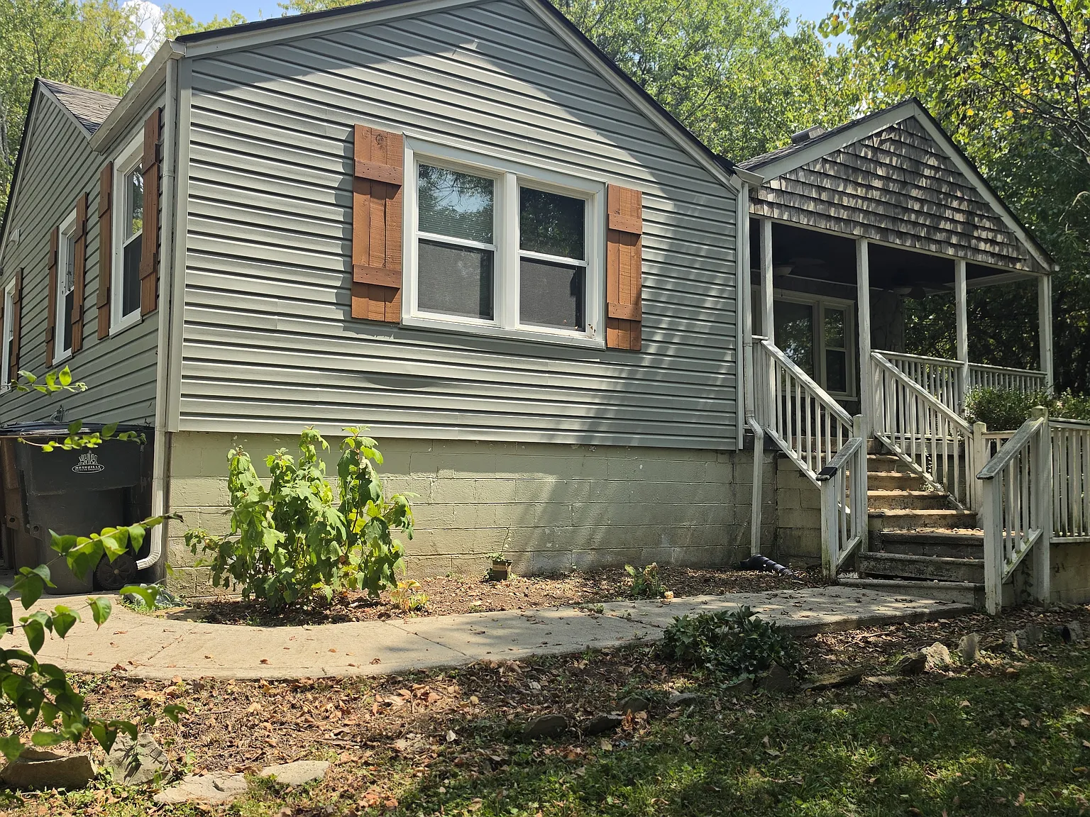 3 bed, 1056 sqft, $2,700 — Photo 2