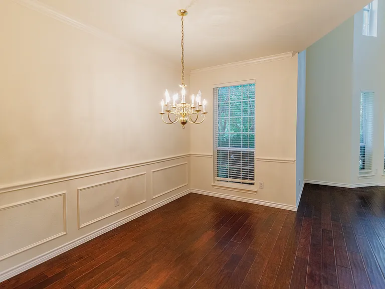 103 Westminister Ave — Photo 9