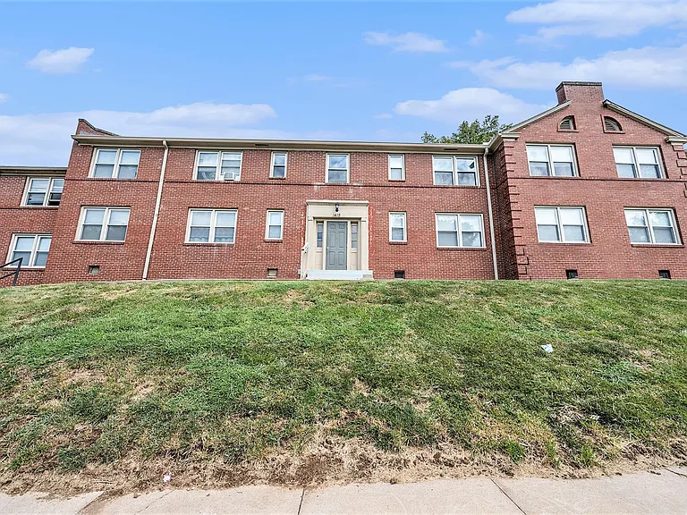 Manor Ridge Apartments — Photo 16