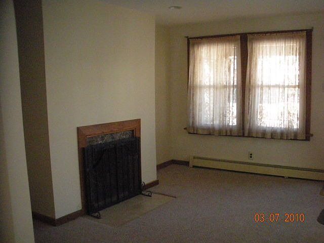 2nd image of 124 W Broadway Ave