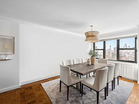 2nd image of 111 E 85th St #24D