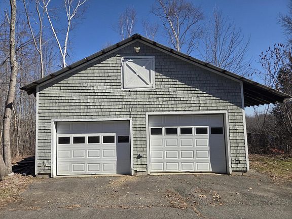 3rd image of 2052 Kennebec Road