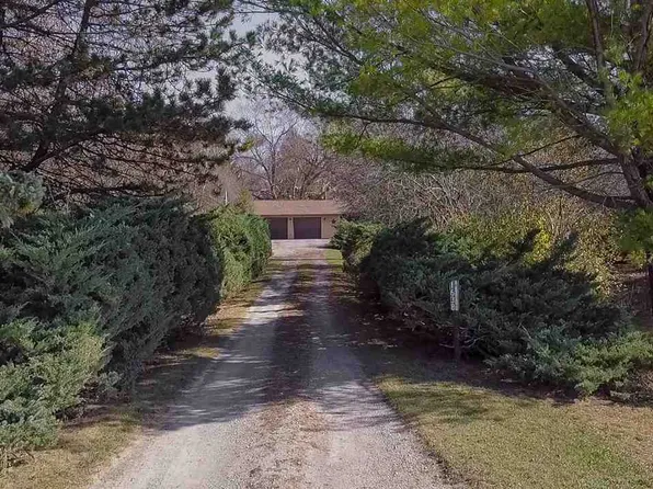 1638 Charles Ave, West Branch, IA 52358