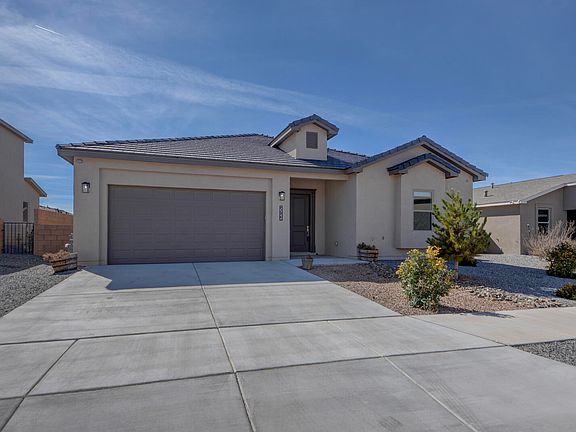 3rd image of 2744 Camino Plata Loop NE