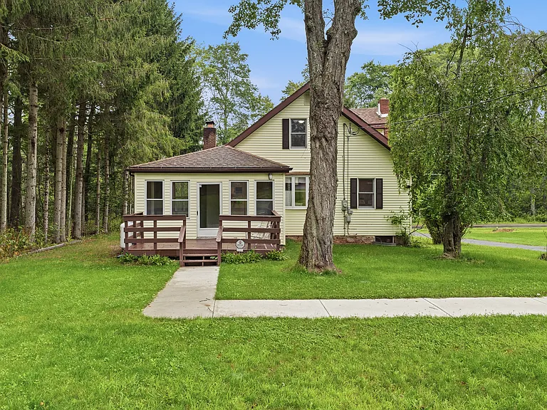 253 Thomas Rd — Photo 4