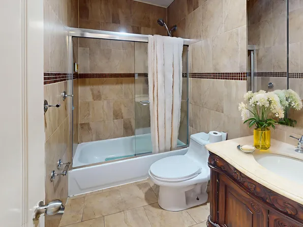 542 Brooklyn Avenue image 8 of 18