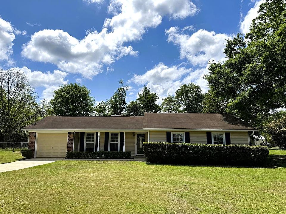 1st image of 202 Candace Ct