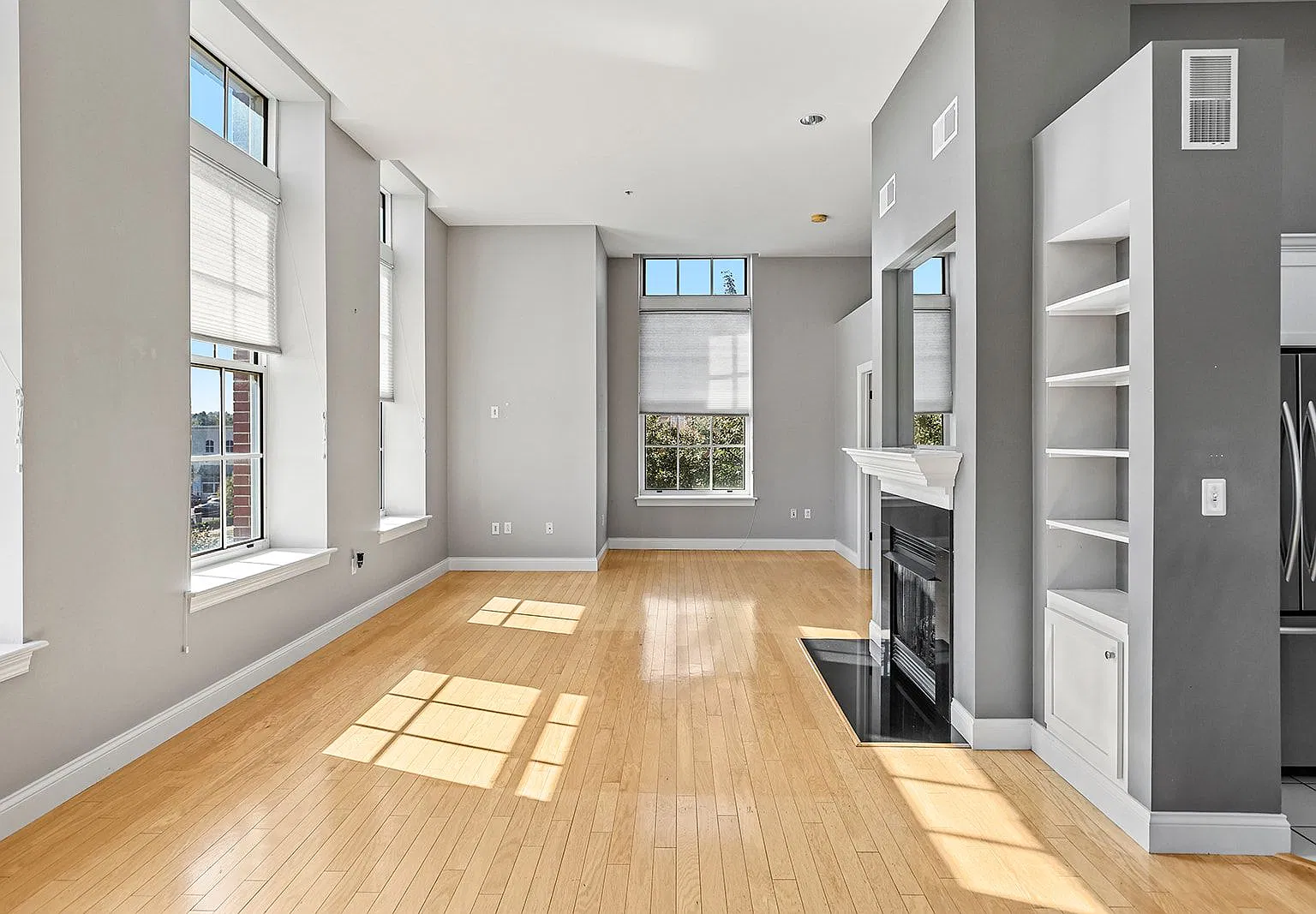 2 bed, 2.0 bath, 1360 sqft, $2,000 — Photo 4